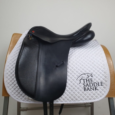 Image of 17.5 inch Albion K2 Dressage Black Medium