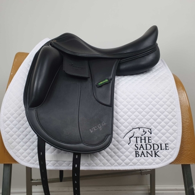 Image of 17.5 inch Amerigo Vega Dressage Siena Black Medium