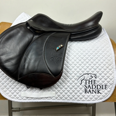 Image of 17.5 inch Voltaire Stuttgart Brown Medium Wide