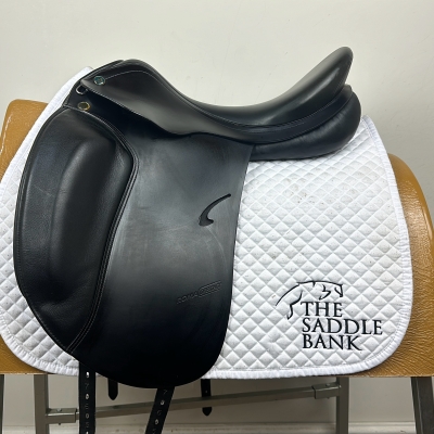 Image of 17 inch Prestige Roma Dressage Black Medium Wide