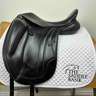 Image of 17.5 inch GFS Premier Dressage S752 Black Adjustable