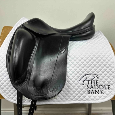 Image of 18 inch Equipe Emporio Monoflap Dressage Black Medium Wide