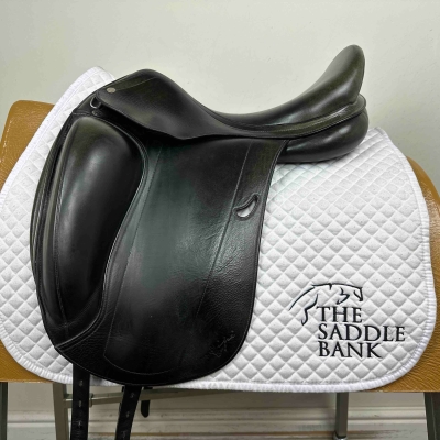 Image of 17 inch Equipe Emporio Monoflap Dressage Black Medium