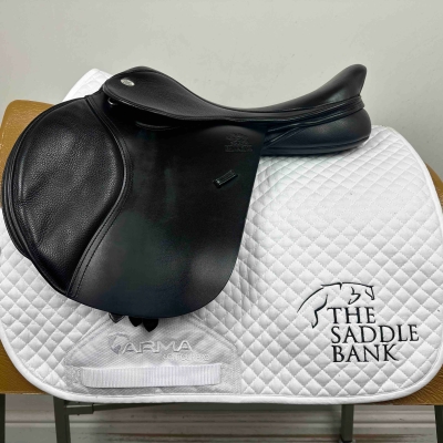 Image of 16.5 inch Fairfax Classic Petite Jump Black Adjustable