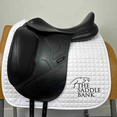 Image of 18 inch Prestige X-Breath Dressage Black Wide