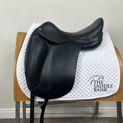 Image of 17 inch Equipe Emporio Monoflap Dressage Black Medium Wide