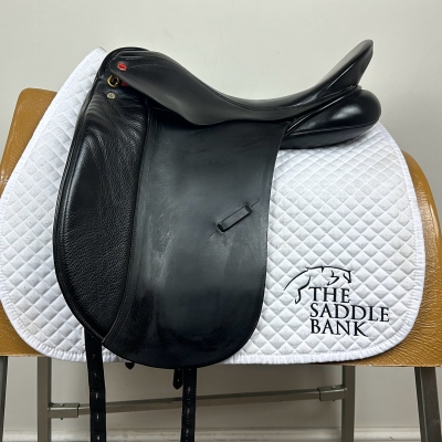 Image of 17.5 inch Albion K2 Dressage Black Medium