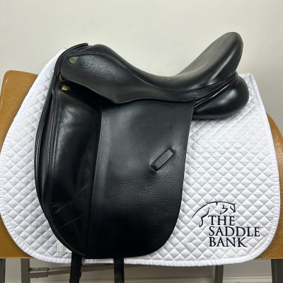 Image of 17 inch Ideal Suzannah Dressage Black Medium