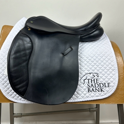 Image of 17.5 inch Ideal H & C Standard Seat Low Cantle GP Cut Black Medium Wide