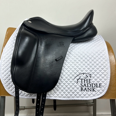 Image of 17 inch Fairfax Classic Cupped Flap Dressage MDC Black Adjustable