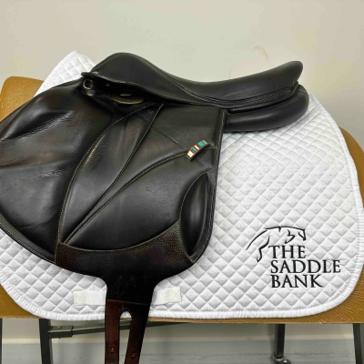 Image of 17 inch Voltaire Lexington Brown Medium Wide