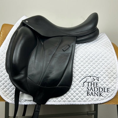 Image of 17 inch Voltaire Adelaide Black Medium Wide