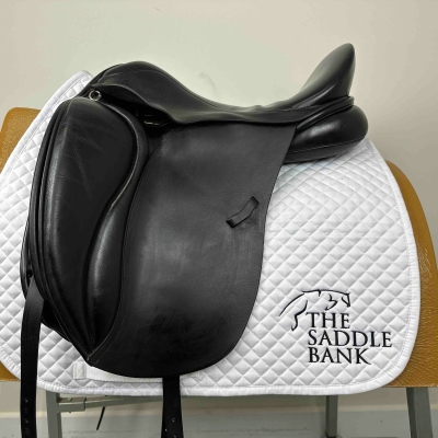 Image of 17.5 inch Loxley Dressage Black Medium Wide