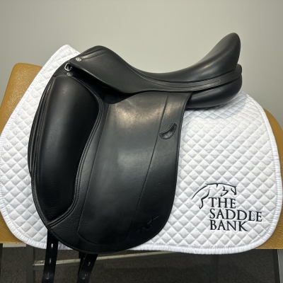 Image of 17 inch Equipe Emporio Monoflap Dressage Black Wide