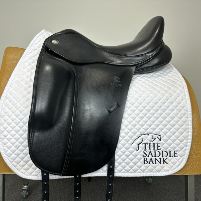 Image of 17 inch Fairfax Classic Cupped Flap Dressage MDC Black Adjustable