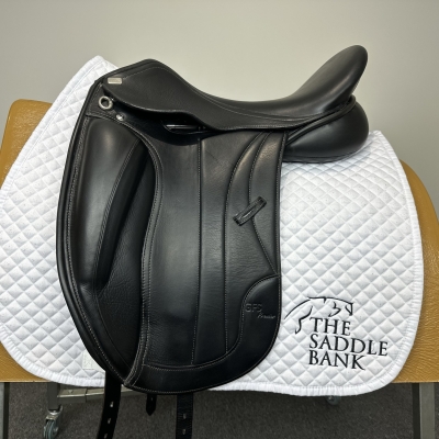 Image of 17.5 inch GFS Premier Dressage S752 Black Adjustable
