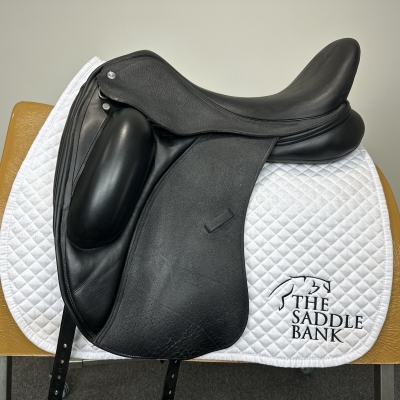 Image of 18 inch Custom Saddlery Wolfgang Gemini Black Medium Wide