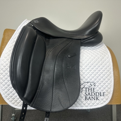 Image of 17 inch GFS Monarch Dressage S614 Black Adjustable
