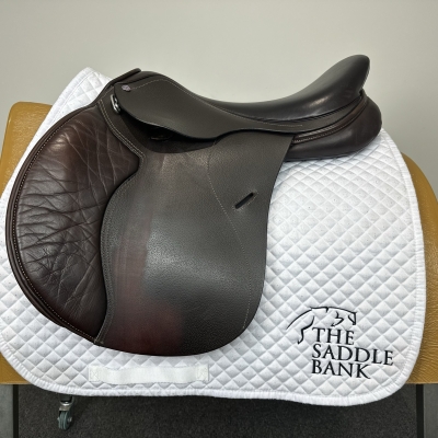 Image of 17.5 inch Cavaletti Collection Covered Leather Dual Flap Jump Brown Adjustable