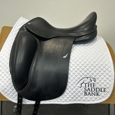 Image of 17 inch Equipe Emporio Monoflap Dressage Black Medium Wide