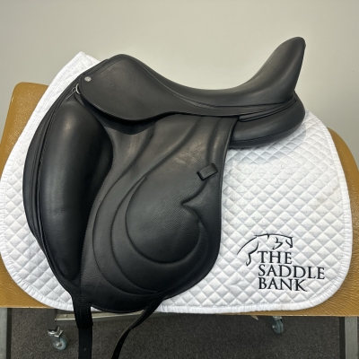 Image of 17.5 inch Antares Cadence Black Medium Wide