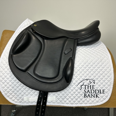 Image of 17.5 inch Ideal Integra MKII Monoflap Black Medium Wide