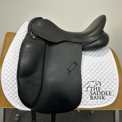 Image of 17 inch Ideal Tonishia Supreme Dressage Black Medium Wide