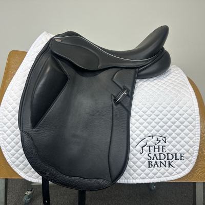 Image of 17 inch Winners Circle Monoflap Dressage Black Wide