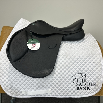 Image of 15 inch Arena Pony Jump Black Adjustable