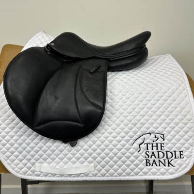 Image of 15.5 inch Voltaire Welli Black Medium Wide