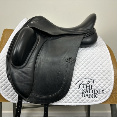 Image of 17 inch Loxley Dressage Monoflap Black Medium Wide