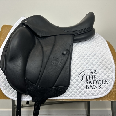 Image of 17 inch Voltaire Adelaide Black Wide