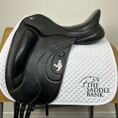 Image of 17.5 inch Fairfax World Class With Elias Panel SEC Black Adjustable