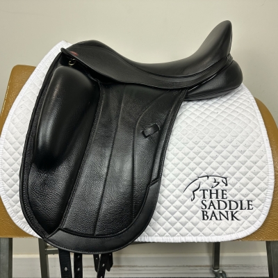 Image of 17.5 inch Kent and Masters Competition Series Monoflap Dressage Black Adjustable