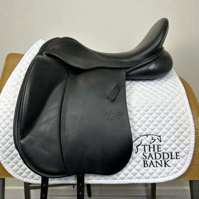 Image of 17.5 inch Ideal Hayley W.G Dressage Black Medium Wide