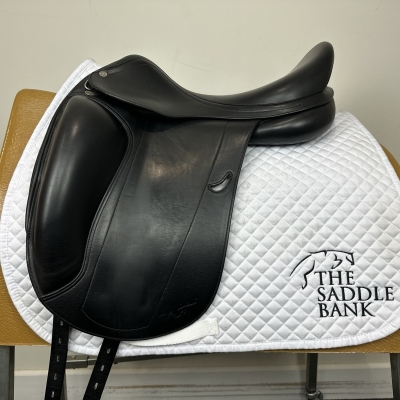 Image of 17 inch Equipe Emporio Dressage Black Medium