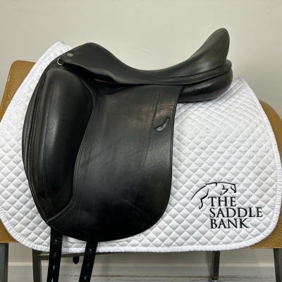 Image of 17 inch Equipe Emporio Monoflap Dressage Black Wide