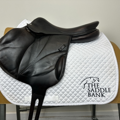 Image of 18 inch Voltaire Lexington Brown Medium Wide