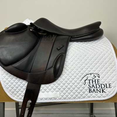 Image of 18 inch Voltaire Elkton Brown Medium Wide