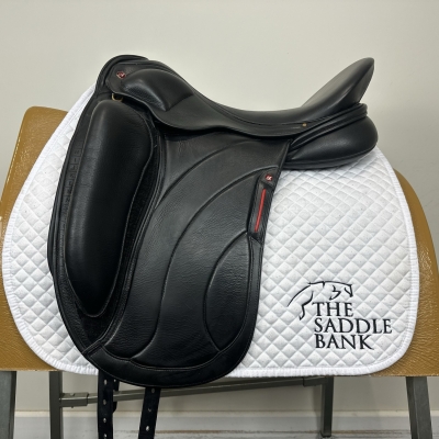 Image of 18 inch Albion Revelation Red Label Dressage Black Medium Wide