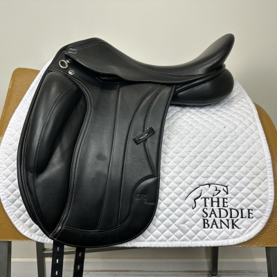 Image of 17.5 inch GFS Premier Dressage S752 Black Adjustable