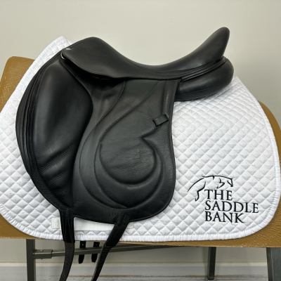 Image of 17 inch Antares Cadence Black Medium Wide