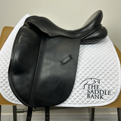 Image of 17 inch Ideal Suzannah Dressage Black Medium