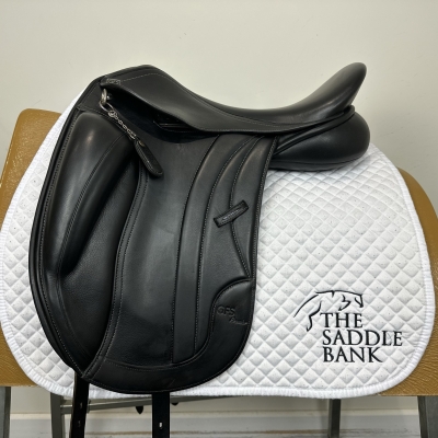 Image of 17.5 inch GFS Premier Dressage S752 Black Adjustable