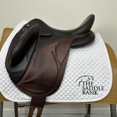 Image of 17.5 inch Devoucoux Makila Lab Brown Medium Wide