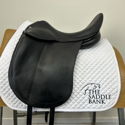 Image of 17 inch Childeric DGP Dressage Black Wide