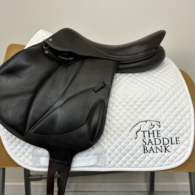 Image of 17.5 inch Voltaire Lexington Brown Medium Wide