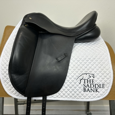 Image of 17.5 inch Ideal Suzannah Dressage Black Medium Wide