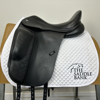 Image of 17 inch Fairfax Classic Cupped Flap Dressage MDC Black Adjustable