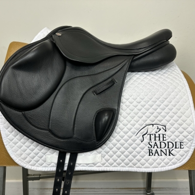 Image of 17 inch Winners Circle Monoflap Jump Black Medium Wide